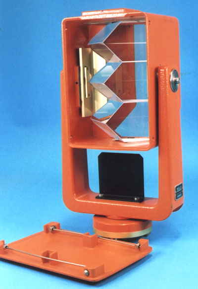 Wild GDR-11 Triple Prism Reflector